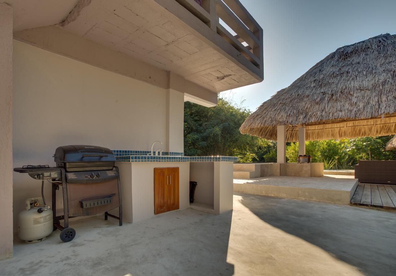 Bayshore Bijou Suites Maya Beach Exterior foto