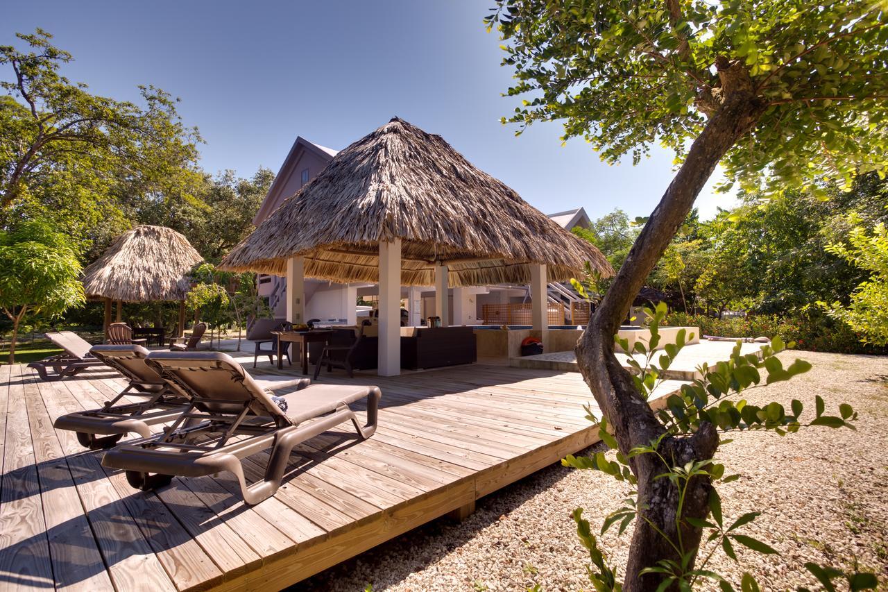 Bayshore Bijou Suites Maya Beach Exterior foto