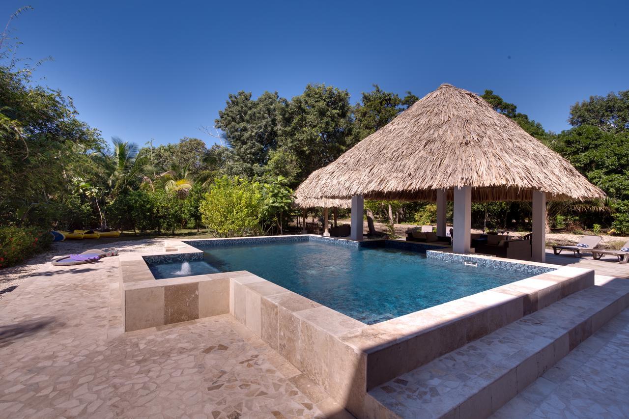 Bayshore Bijou Suites Maya Beach Exterior foto